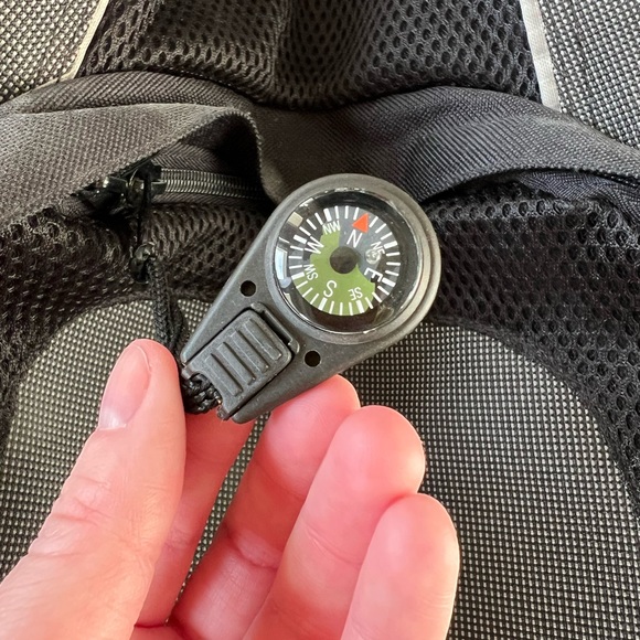 Syncrude Travel Bag - Picture 4 of 12